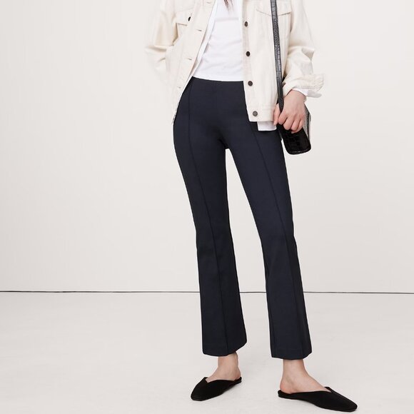 NWT Banana Republic MP Navy High Rise Crop Flare Everywhere Ponte Pull On Pants - Picture 1 of 7